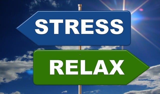 stress and relax arrows sign